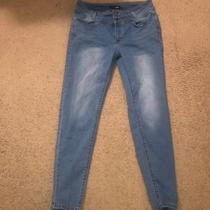 Fashion nova high rise blue jean size 13